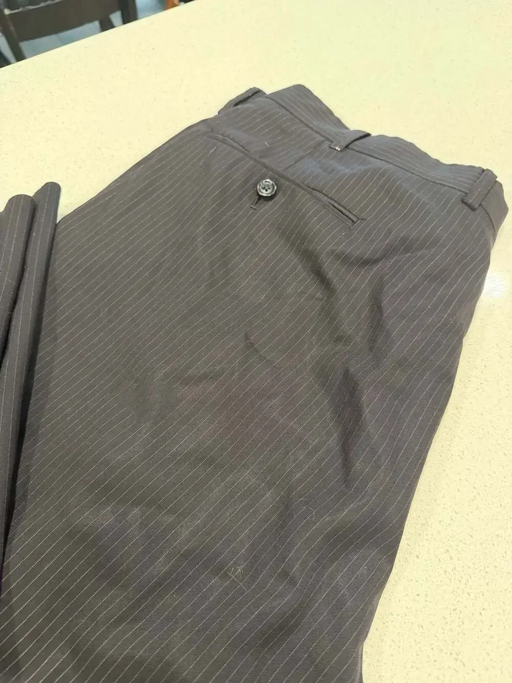 Men’s 46R Black Pinstripe 100% Wool 2 Piece Suit Jacket Pants 41R
